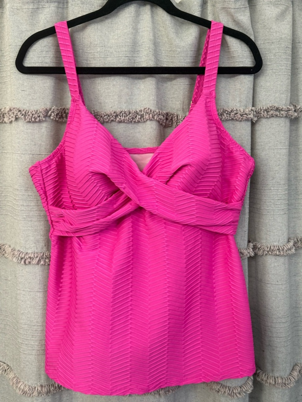 Freshwater Twisted Front Hot Pink Woman's Tankini Swim Suit Top - SIZE 1X